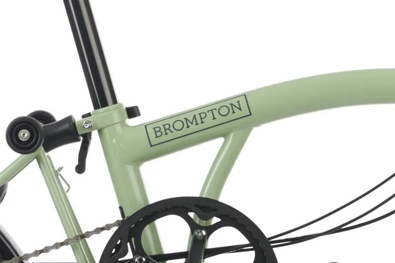 Brompton C Line Low Bar 6 Speed Bike with mudguards in Matcha Green-4